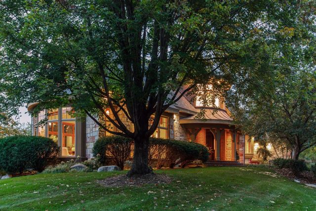 1465 Island Drive, Golden Valley, MN 55422