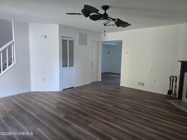 14 Independence Court, Jackson, NJ 08527