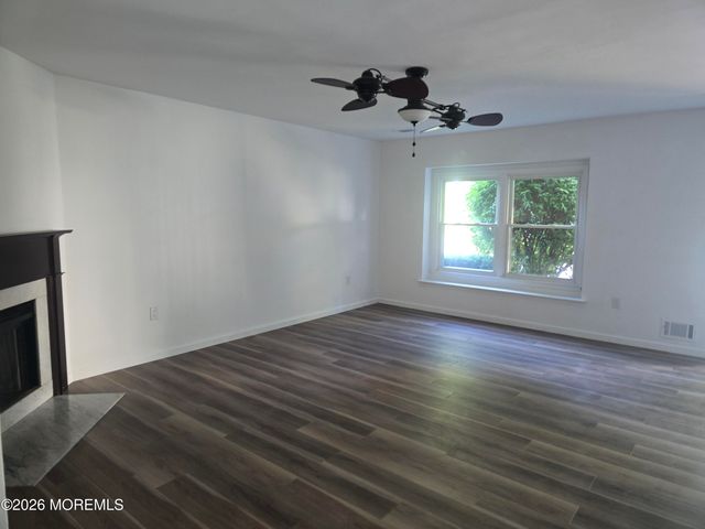 14 Independence Court, Jackson, NJ 08527