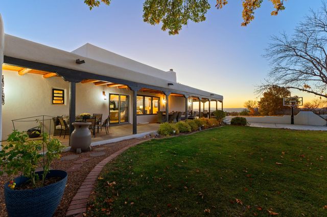 10809 Anaheim Avenue NE, Albuquerque, NM 87122