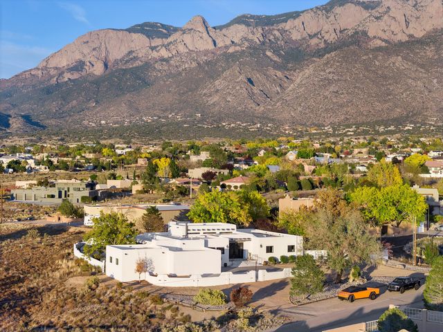 10809 Anaheim Avenue NE, Albuquerque, NM 87122