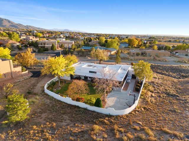 10809 Anaheim Avenue NE, Albuquerque, NM 87122