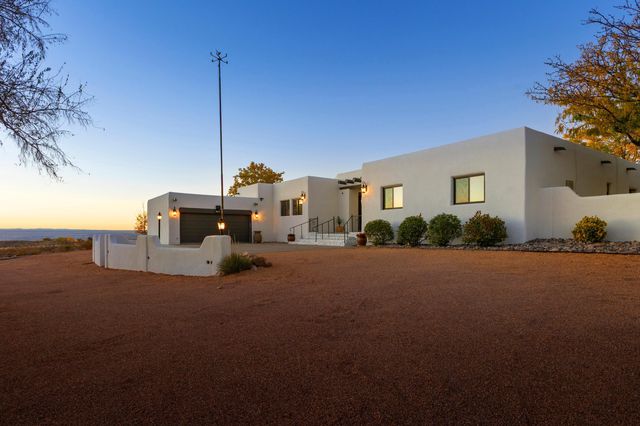 10809 Anaheim Avenue NE, Albuquerque, NM 87122