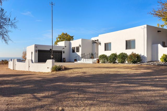 10809 Anaheim Avenue NE, Albuquerque, NM 87122