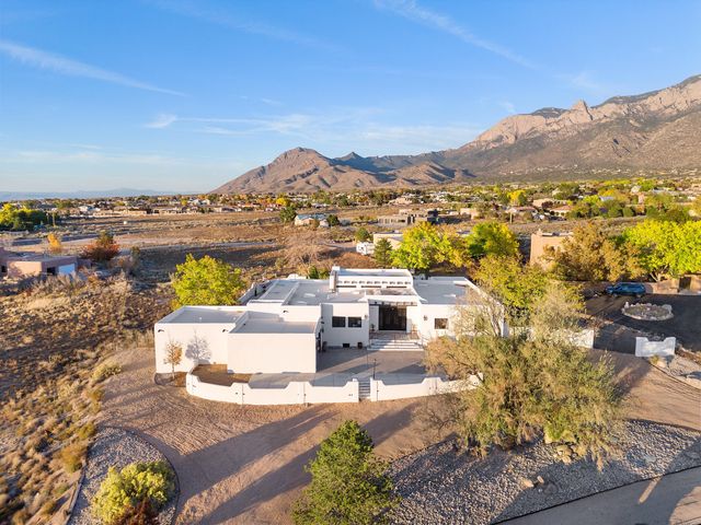 10809 Anaheim Avenue NE, Albuquerque, NM 87122