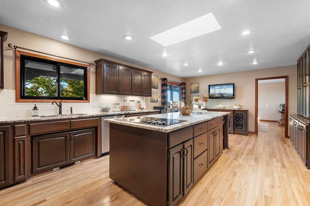 10809 Anaheim Avenue NE, Albuquerque, NM 87122