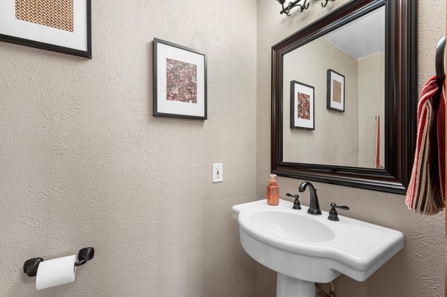 10809 Anaheim Avenue NE, Albuquerque, NM 87122