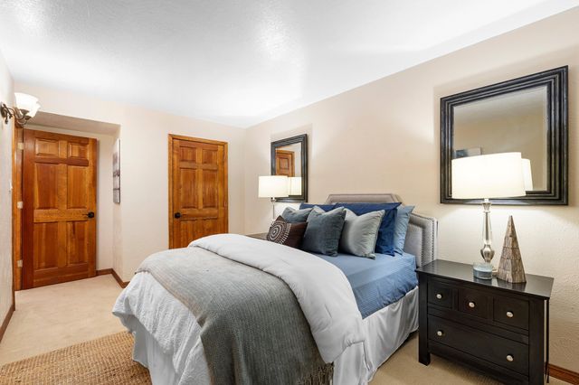 10809 Anaheim Avenue NE, Albuquerque, NM 87122