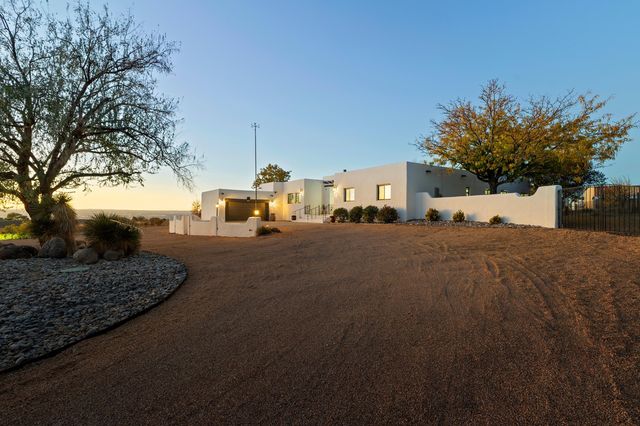 10809 Anaheim Avenue NE, Albuquerque, NM 87122