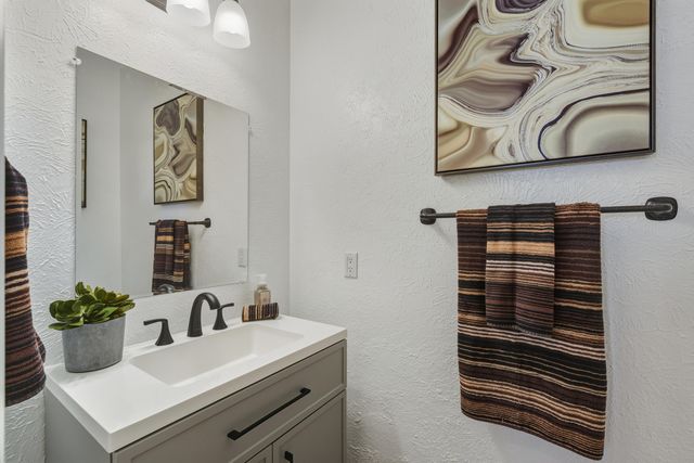 10809 Anaheim Avenue NE, Albuquerque, NM 87122