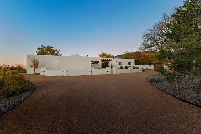 10809 Anaheim Avenue NE, Albuquerque, NM 87122