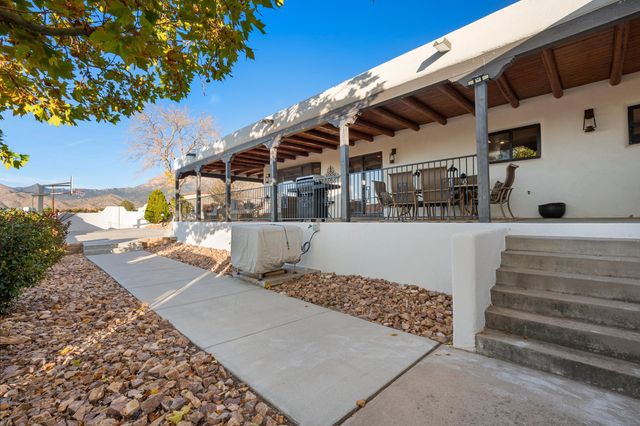 10809 Anaheim Avenue NE, Albuquerque, NM 87122