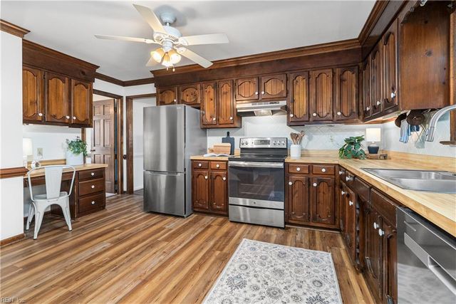 804 Sugar Maple LN, Chesapeake, VA 23322