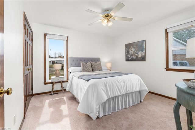 804 Sugar Maple LN, Chesapeake, VA 23322