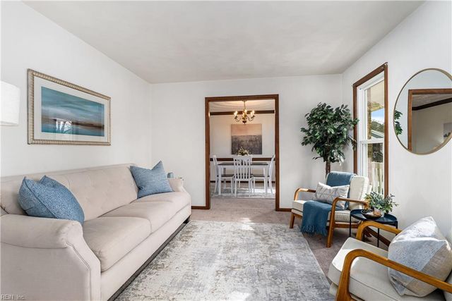 804 Sugar Maple LN, Chesapeake, VA 23322