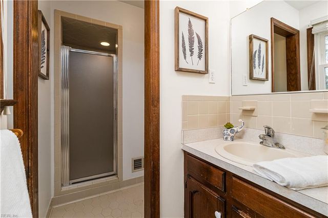 804 Sugar Maple LN, Chesapeake, VA 23322