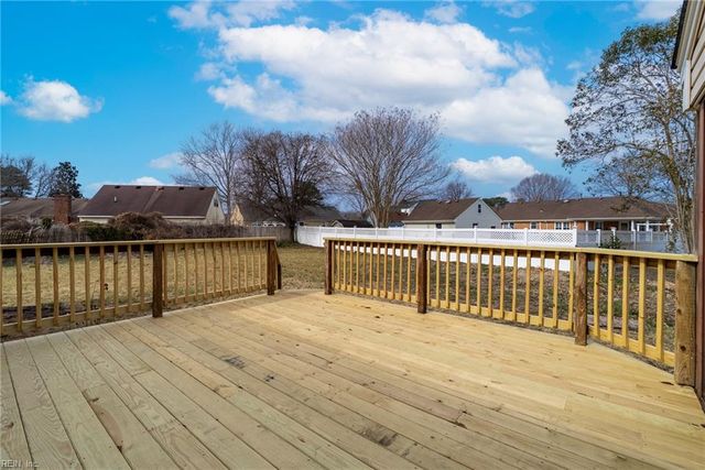 804 Sugar Maple LN, Chesapeake, VA 23322