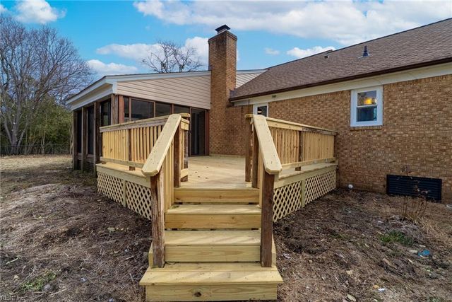 804 Sugar Maple LN, Chesapeake, VA 23322