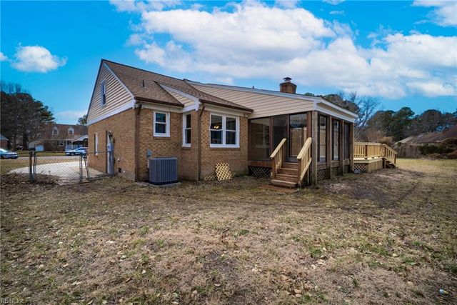 804 Sugar Maple LN, Chesapeake, VA 23322