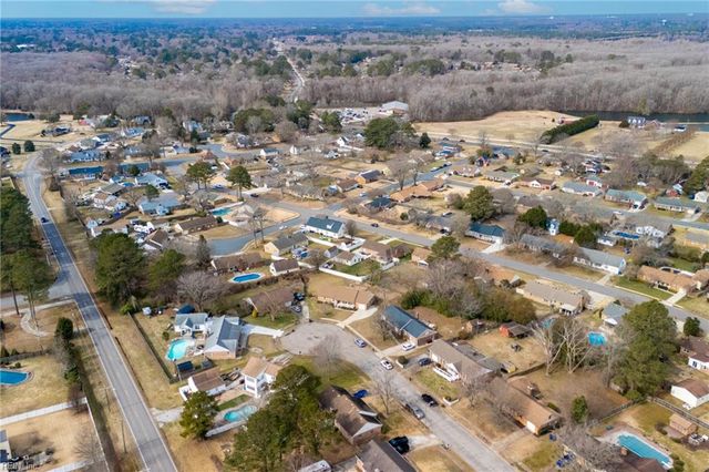 804 Sugar Maple LN, Chesapeake, VA 23322