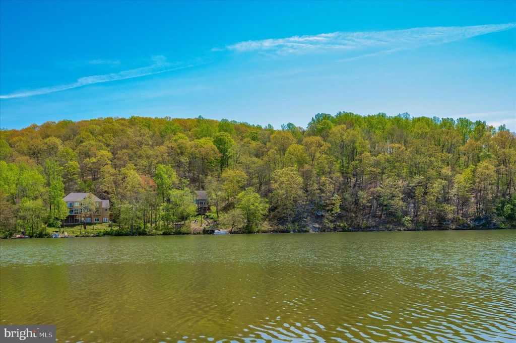 Image 103 of property listing at 6596 E LAKERIDGE RD, New Market, MD 21774