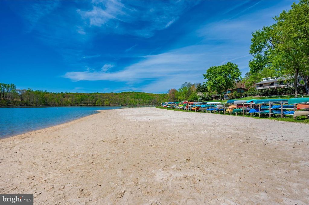Image 106 of property listing at 6596 E LAKERIDGE RD, New Market, MD 21774