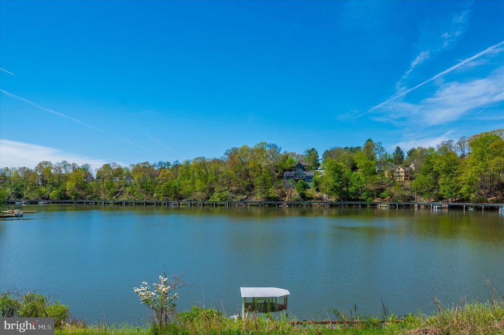 Image 119 of property listing at 6596 E LAKERIDGE RD, New Market, MD 21774