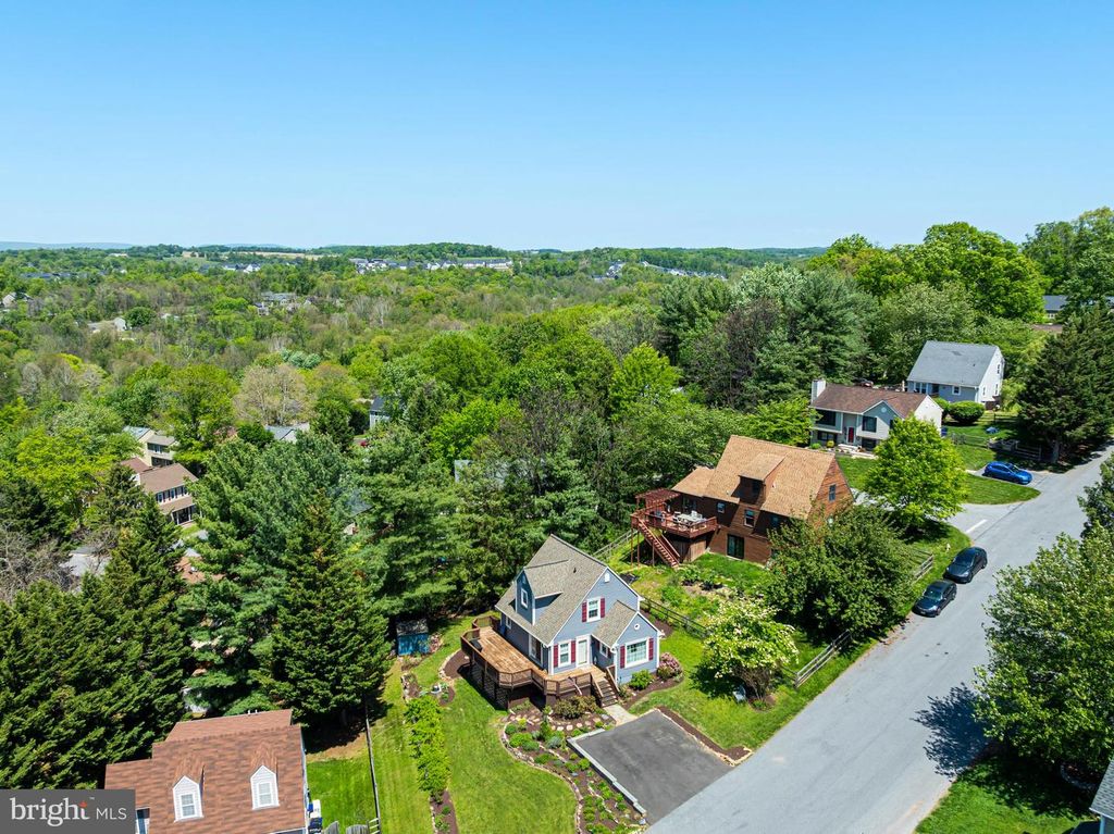 Image 128 of property listing at 6596 E LAKERIDGE RD, New Market, MD 21774