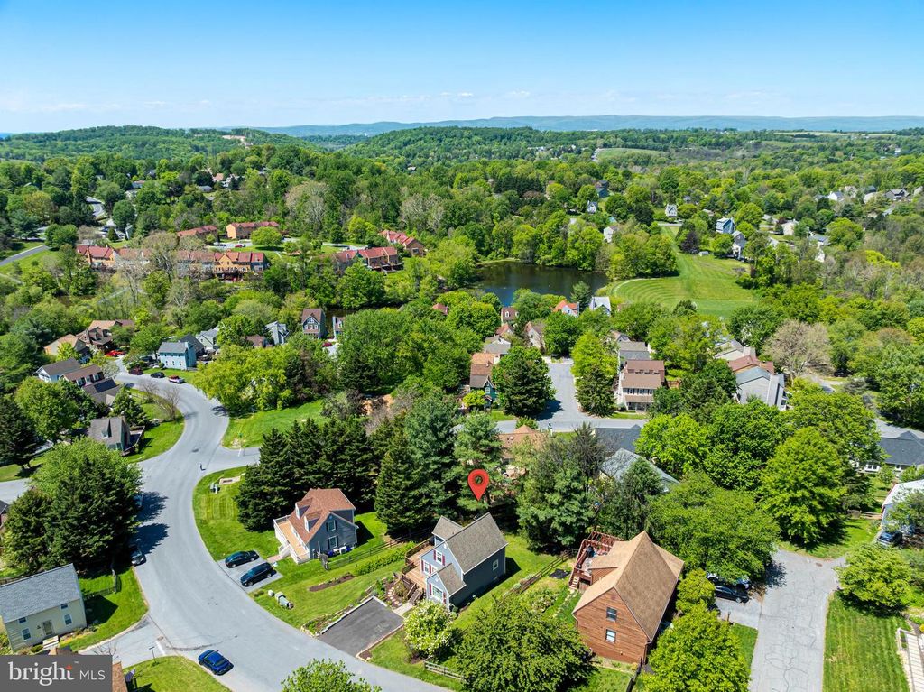 Image 129 of property listing at 6596 E LAKERIDGE RD, New Market, MD 21774