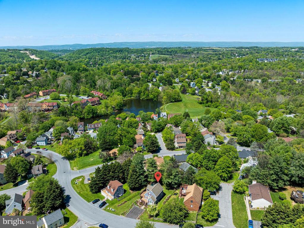 Image 130 of property listing at 6596 E LAKERIDGE RD, New Market, MD 21774