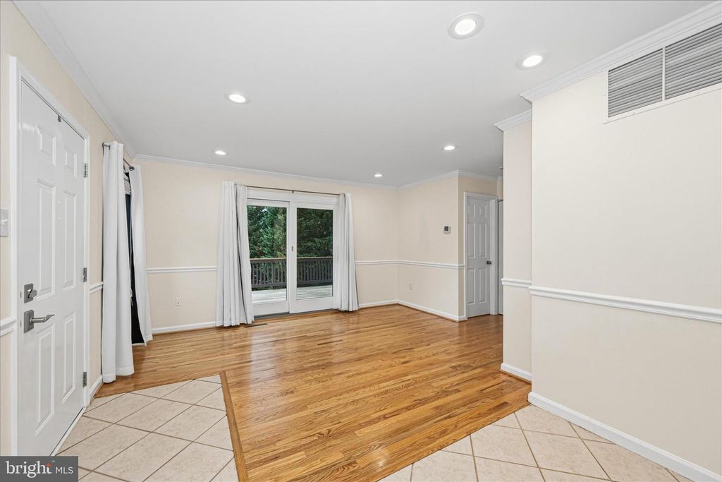 Image 20 of property listing at 6596 E LAKERIDGE RD, New Market, MD 21774