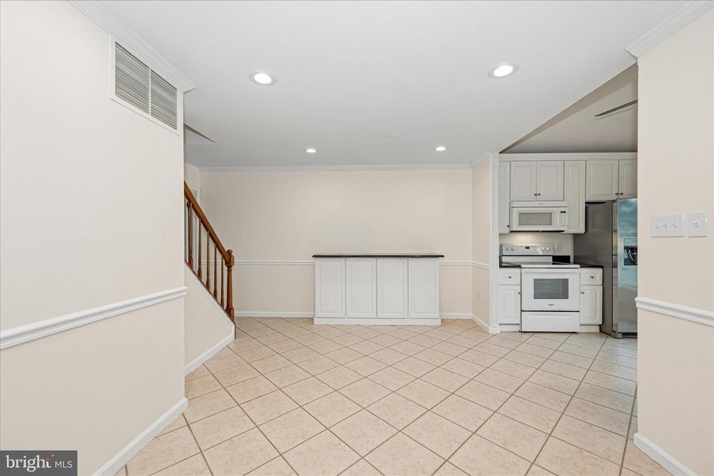 Image 27 of property listing at 6596 E LAKERIDGE RD, New Market, MD 21774