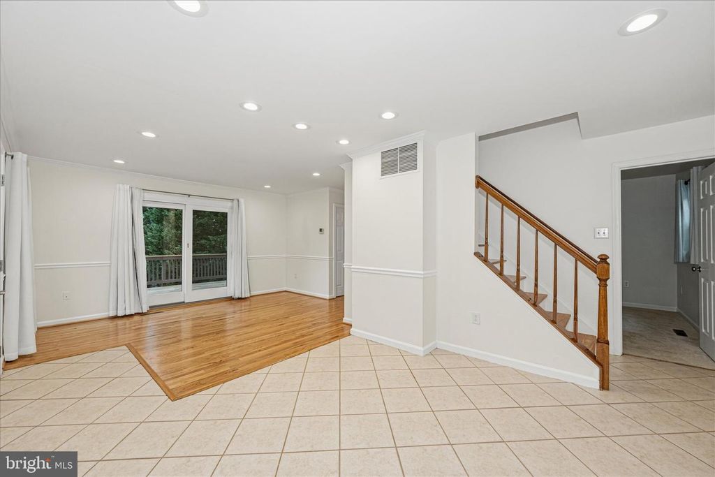 Image 29 of property listing at 6596 E LAKERIDGE RD, New Market, MD 21774