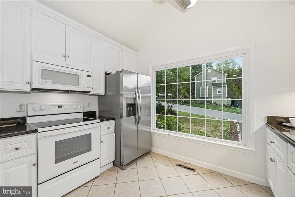 Image 33 of property listing at 6596 E LAKERIDGE RD, New Market, MD 21774