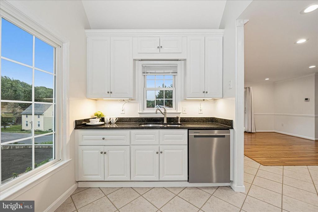 Image 37 of property listing at 6596 E LAKERIDGE RD, New Market, MD 21774