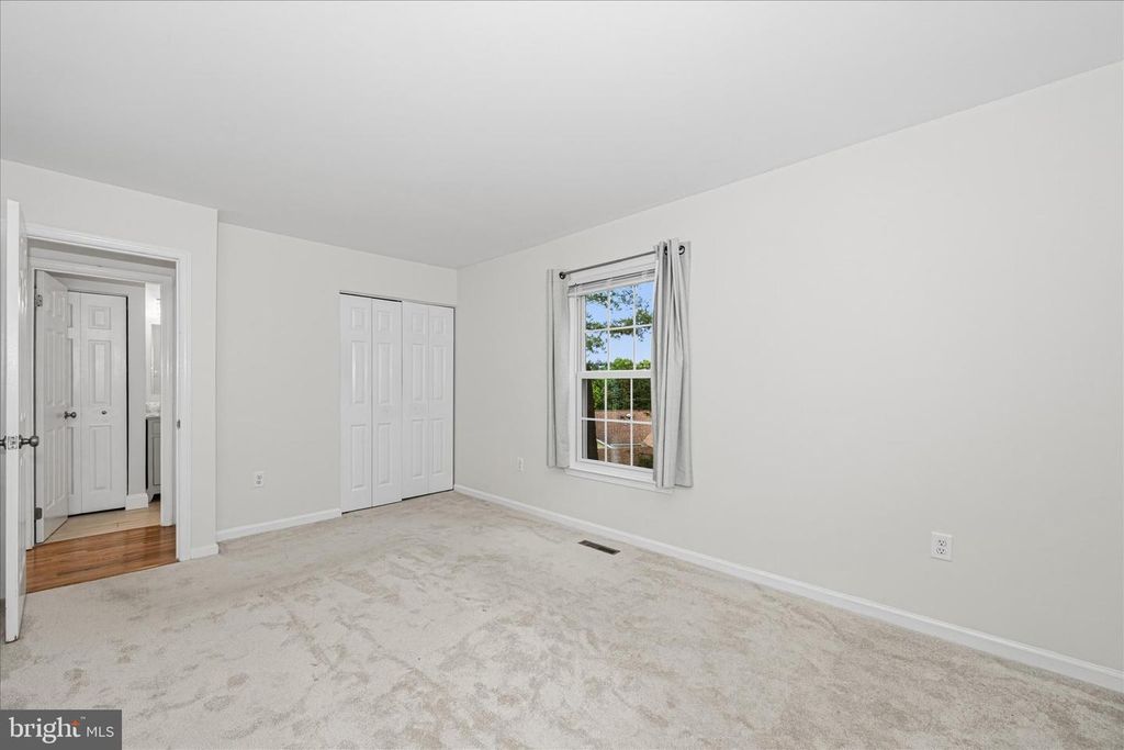 Image 39 of property listing at 6596 E LAKERIDGE RD, New Market, MD 21774