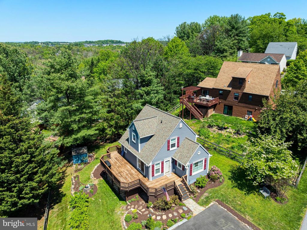 Image 5 of property listing at 6596 E LAKERIDGE RD, New Market, MD 21774