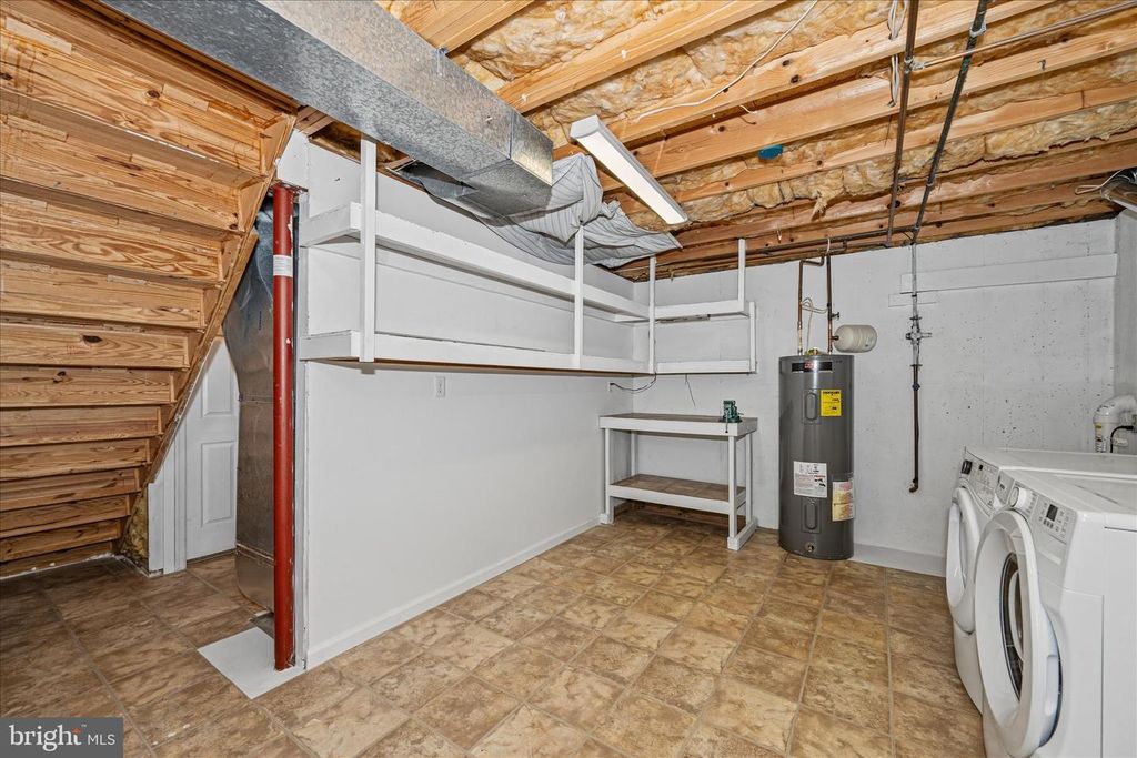 Image 60 of property listing at 6596 E LAKERIDGE RD, New Market, MD 21774