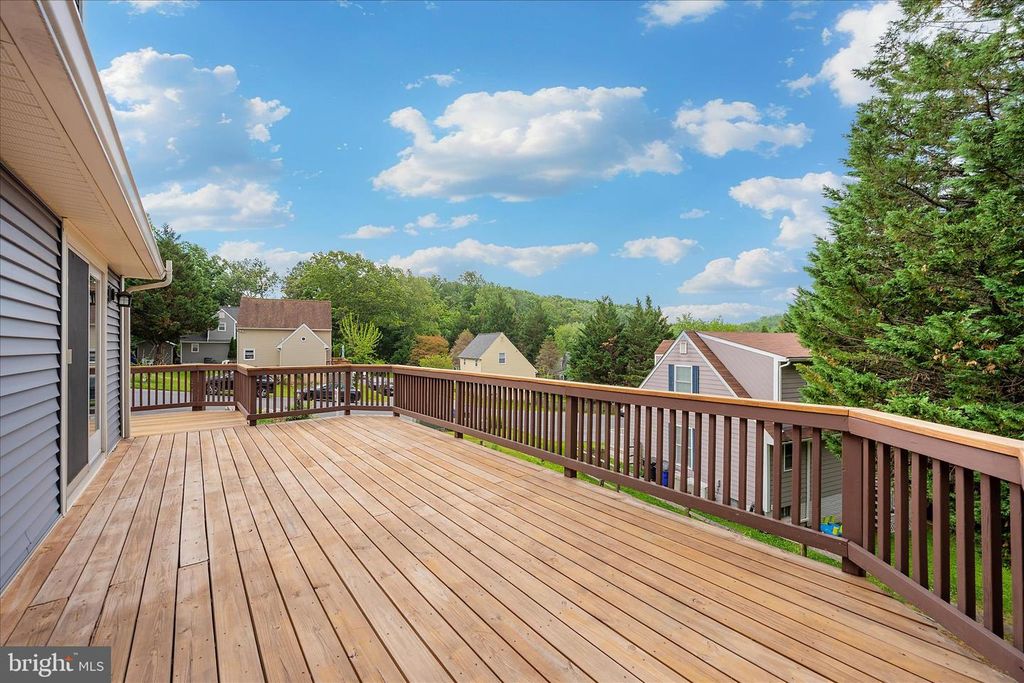 Image 61 of property listing at 6596 E LAKERIDGE RD, New Market, MD 21774