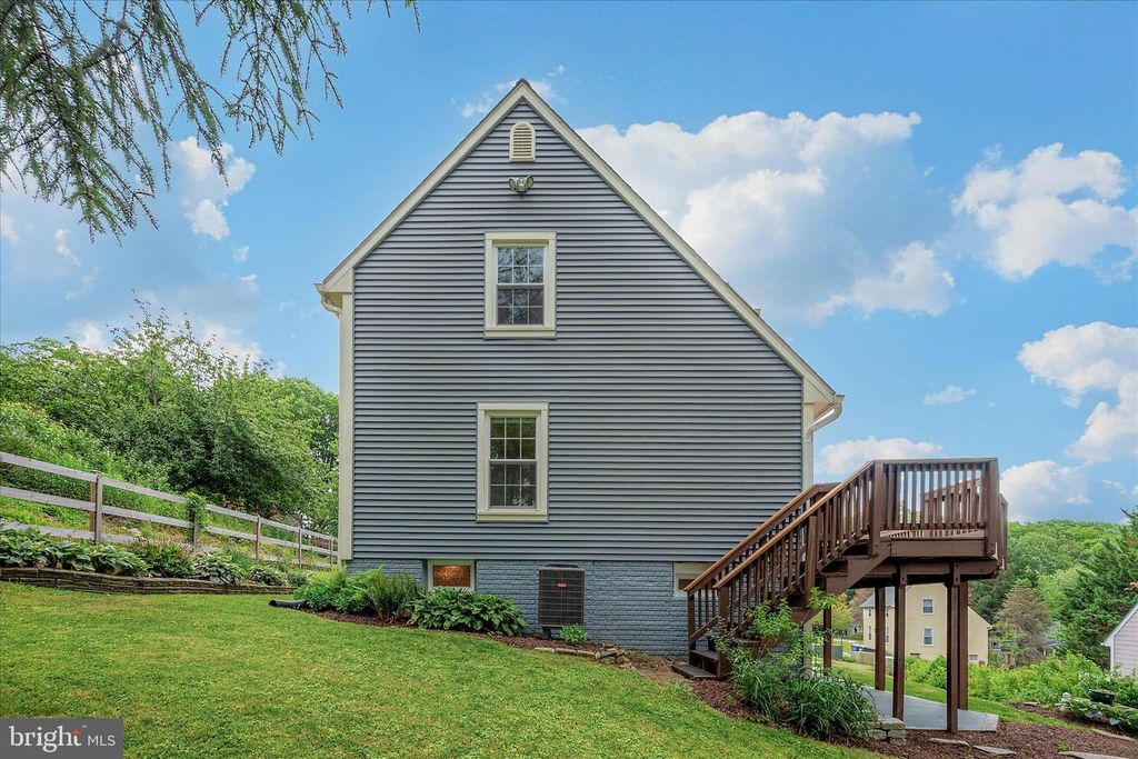 Image 66 of property listing at 6596 E LAKERIDGE RD, New Market, MD 21774