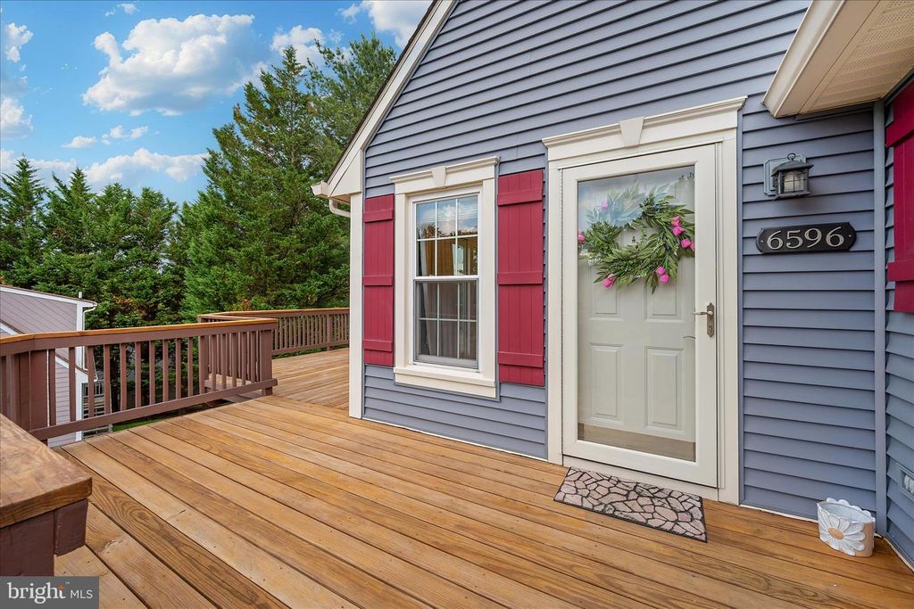 Image 7 of property listing at 6596 E LAKERIDGE RD, New Market, MD 21774