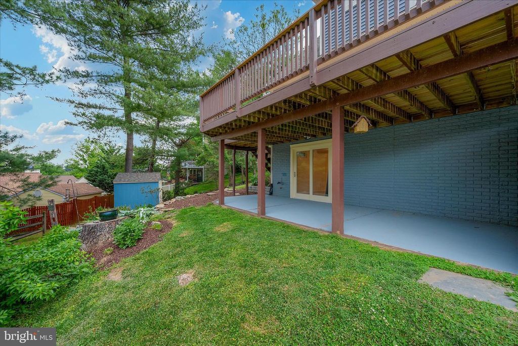 Image 72 of property listing at 6596 E LAKERIDGE RD, New Market, MD 21774