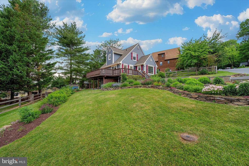 Image 75 of property listing at 6596 E LAKERIDGE RD, New Market, MD 21774