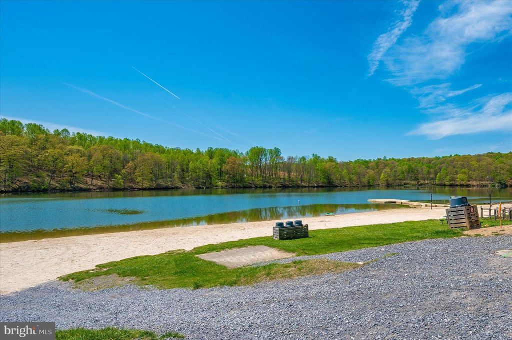 Image 97 of property listing at 6596 E LAKERIDGE RD, New Market, MD 21774