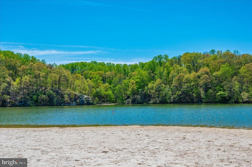 Image 99 of property listing at 6596 E LAKERIDGE RD, New Market, MD 21774