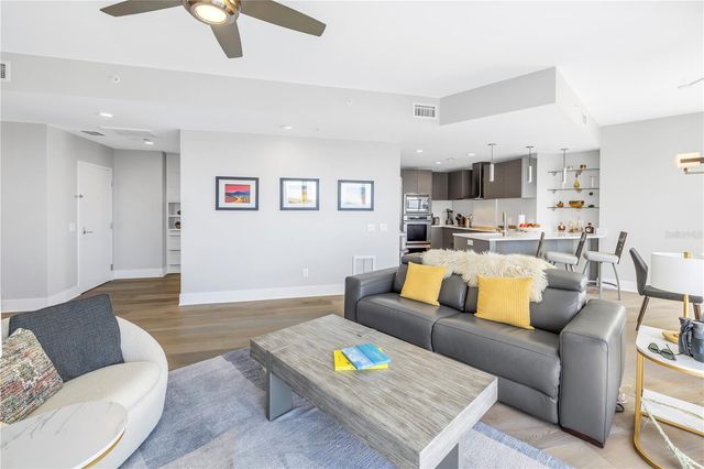 175 1ST STREET S 1006, St Petersburg, FL 33701