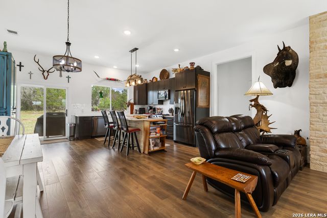 175 Pine Tree, Medina, TX 78055