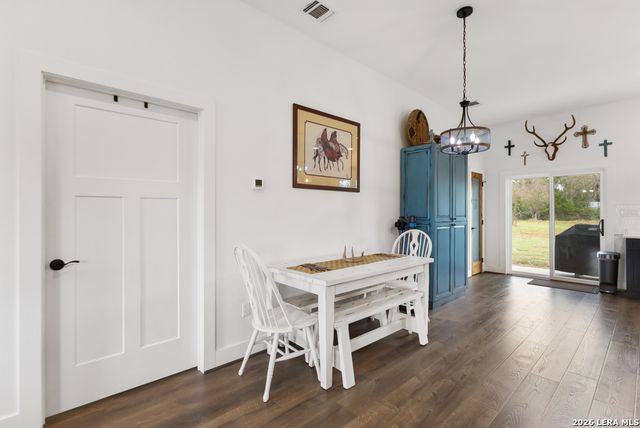 175 Pine Tree, Medina, TX 78055