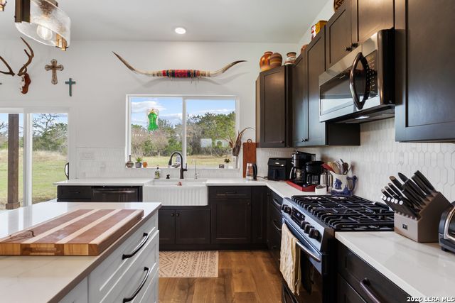 175 Pine Tree, Medina, TX 78055