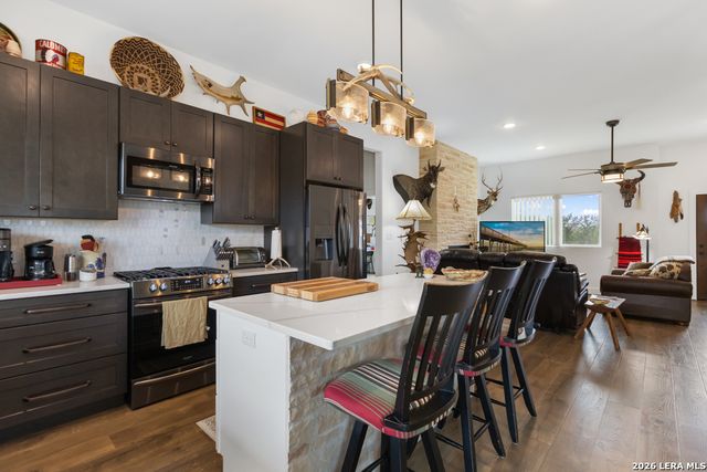 175 Pine Tree, Medina, TX 78055